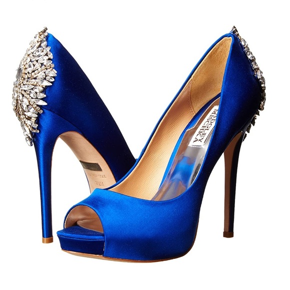 badgley mischka women's kiara platform pump